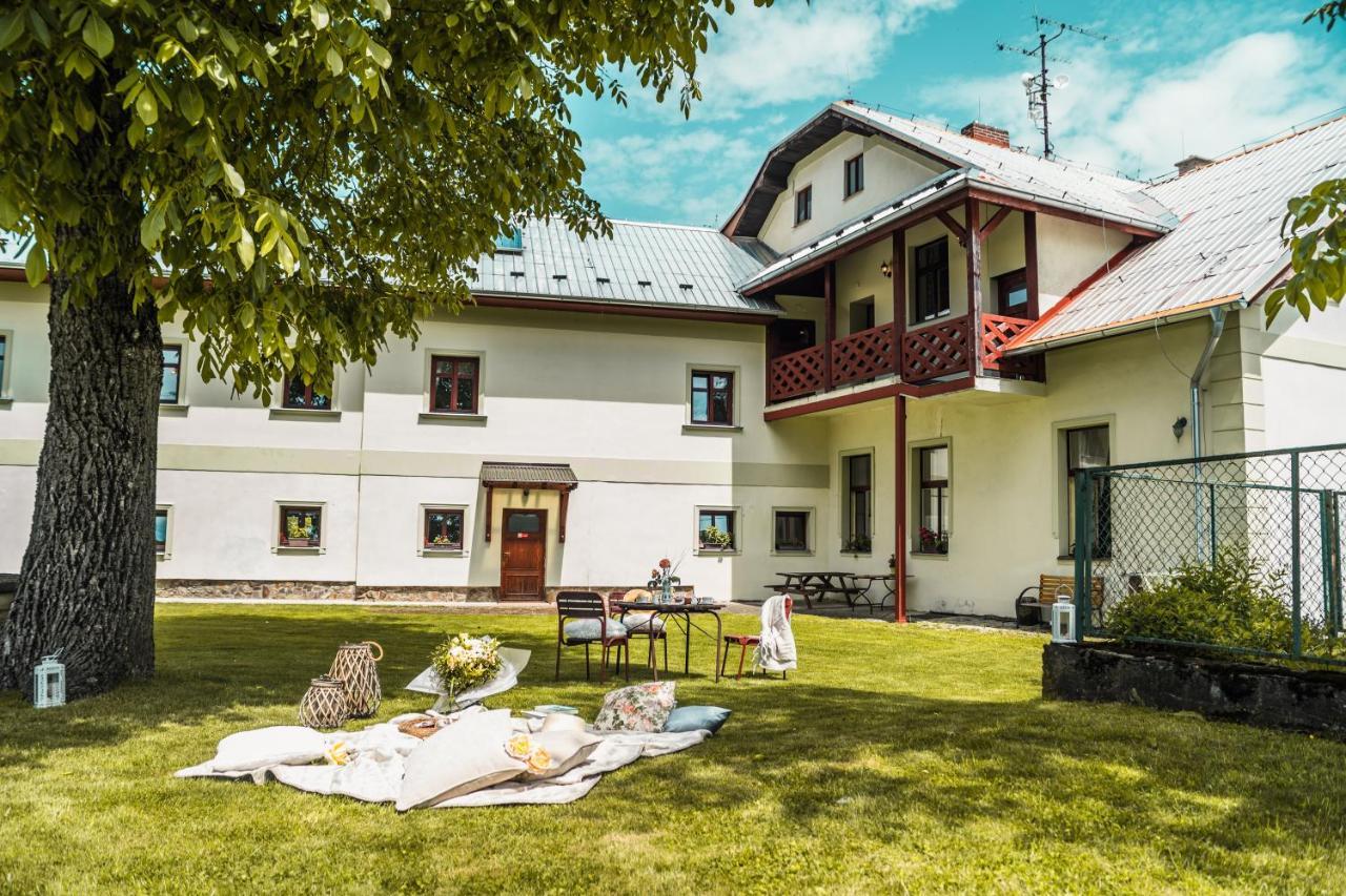 Penzion Apartmany Hetlin Cerniny Exterior photo